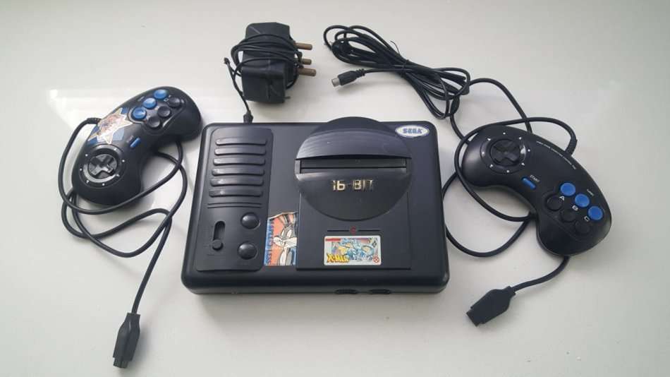 VINTAGE 16 BIT TV GAME SYSTEM