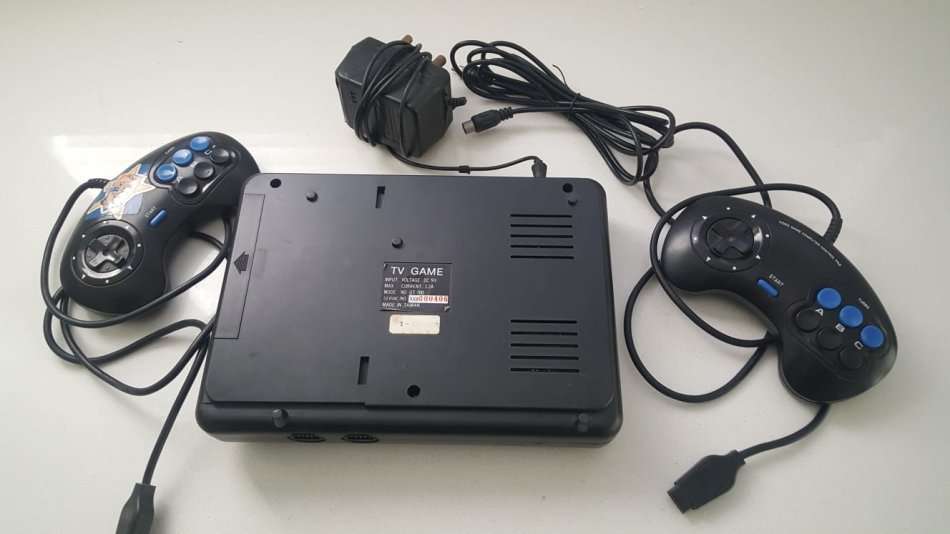 VINTAGE 16 BIT TV GAME SYSTEM