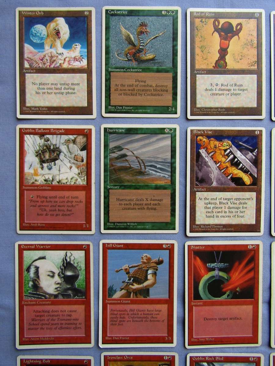 25 Magic The Gathering MTG 4th Edition 1995 Trading Cards