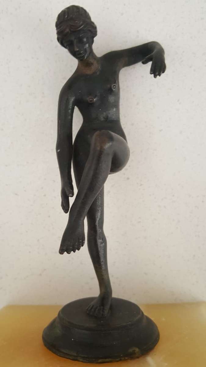 VINTAGE SMALL BRONZE BUST ON MARBLE