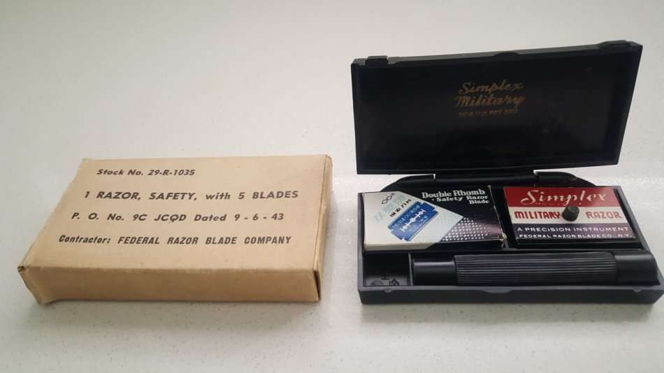 VINTAGE SIMPLEX MILITARY RAZOR UNUSED IN ORIGINAL CASE & BOX