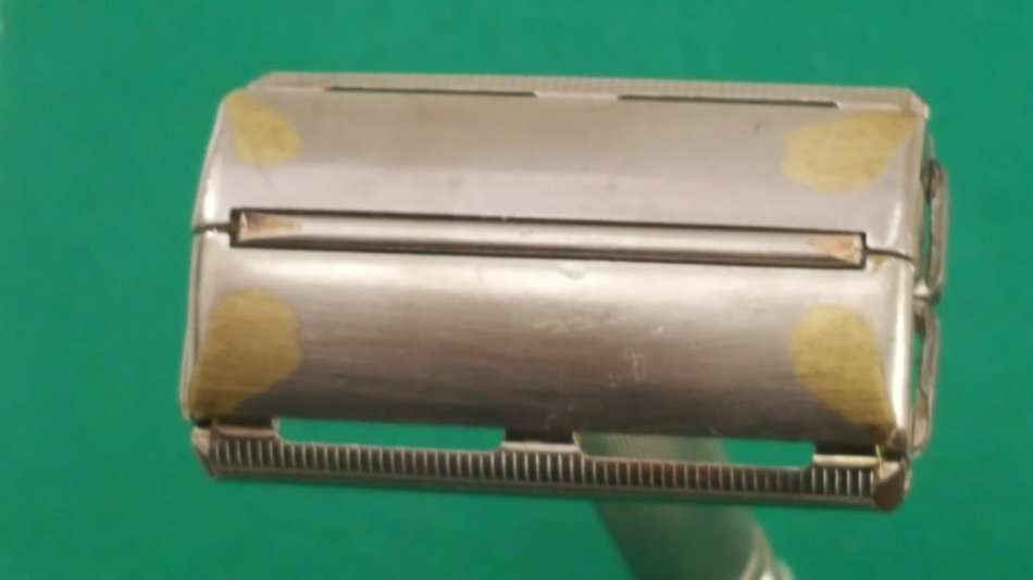 VINTAGE GILLETTE USA RAZOR