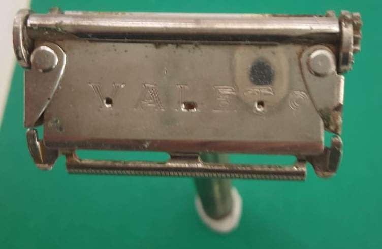 VINTAGE VALET RAZOR