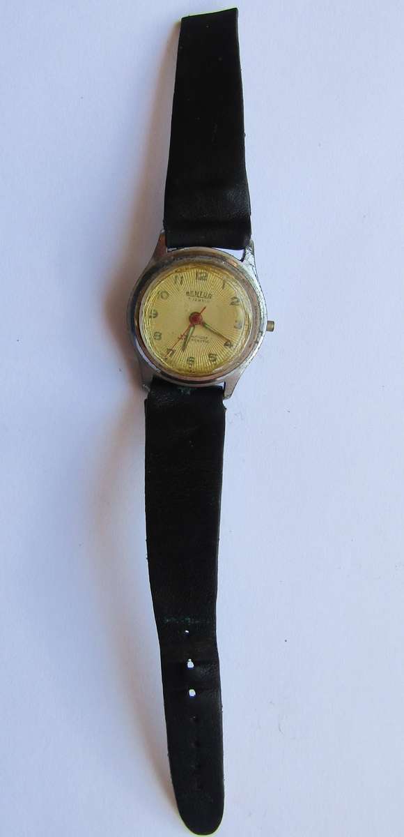 Vintage MENTOR 7 Jewels Waterproof Anti Magnetic Swiss Made Women's Watch
