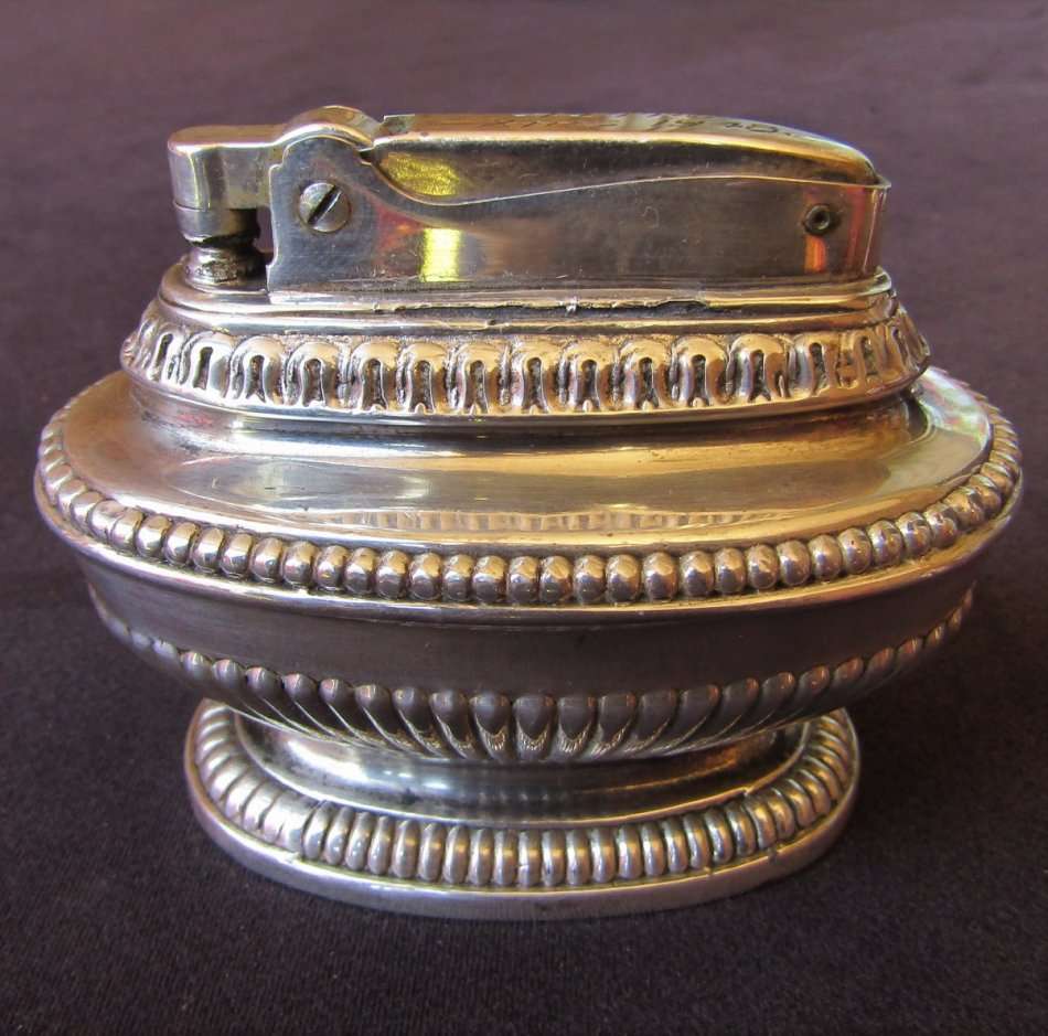 Vintage Ronson Made in England "Queen Anne" Silver Metal Table Lighter