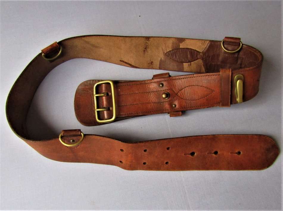 1945 WW2 Military Leather Sam Browne Belt
