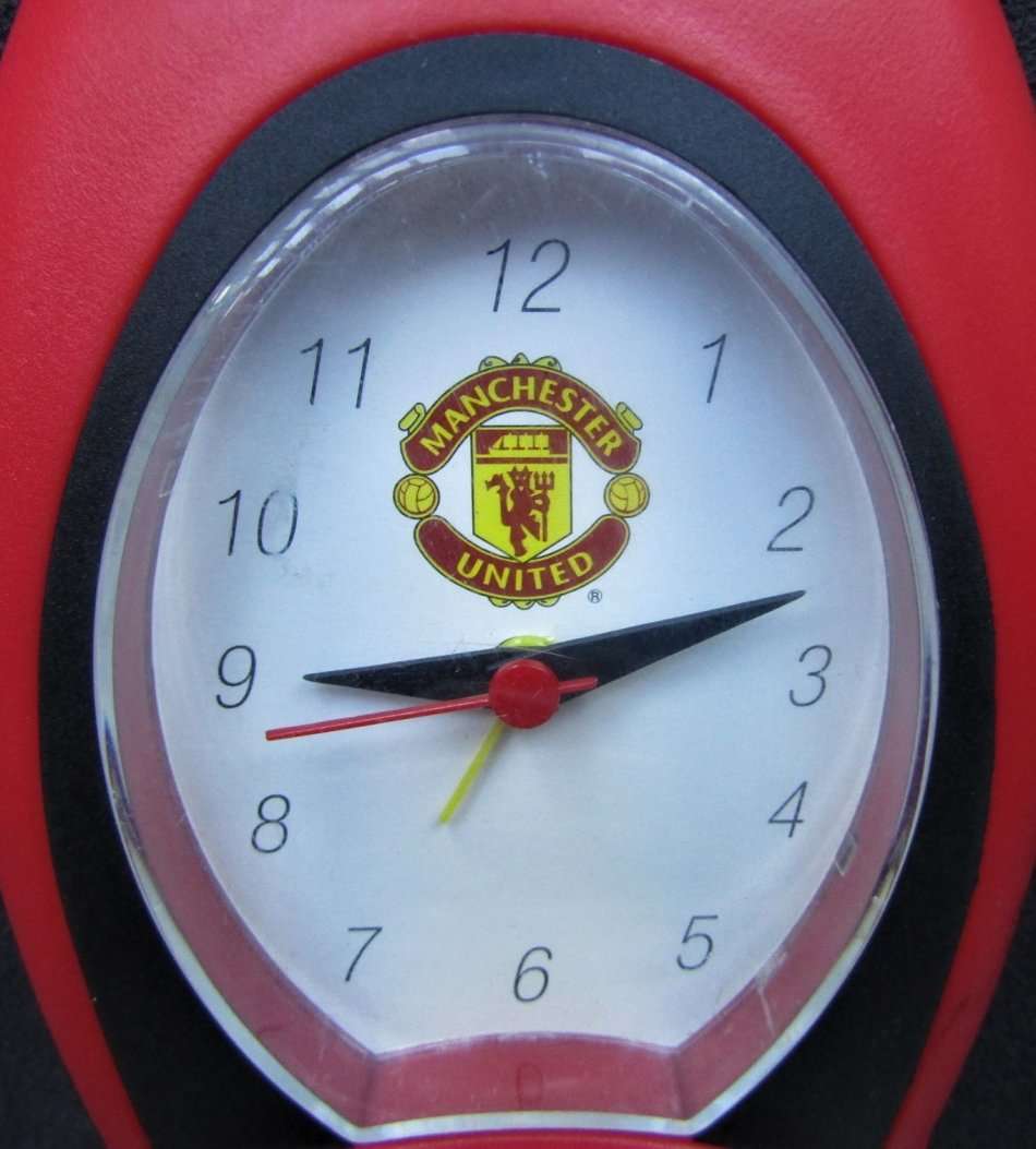 Manchester United Soccer Football Battery Quartz Clock