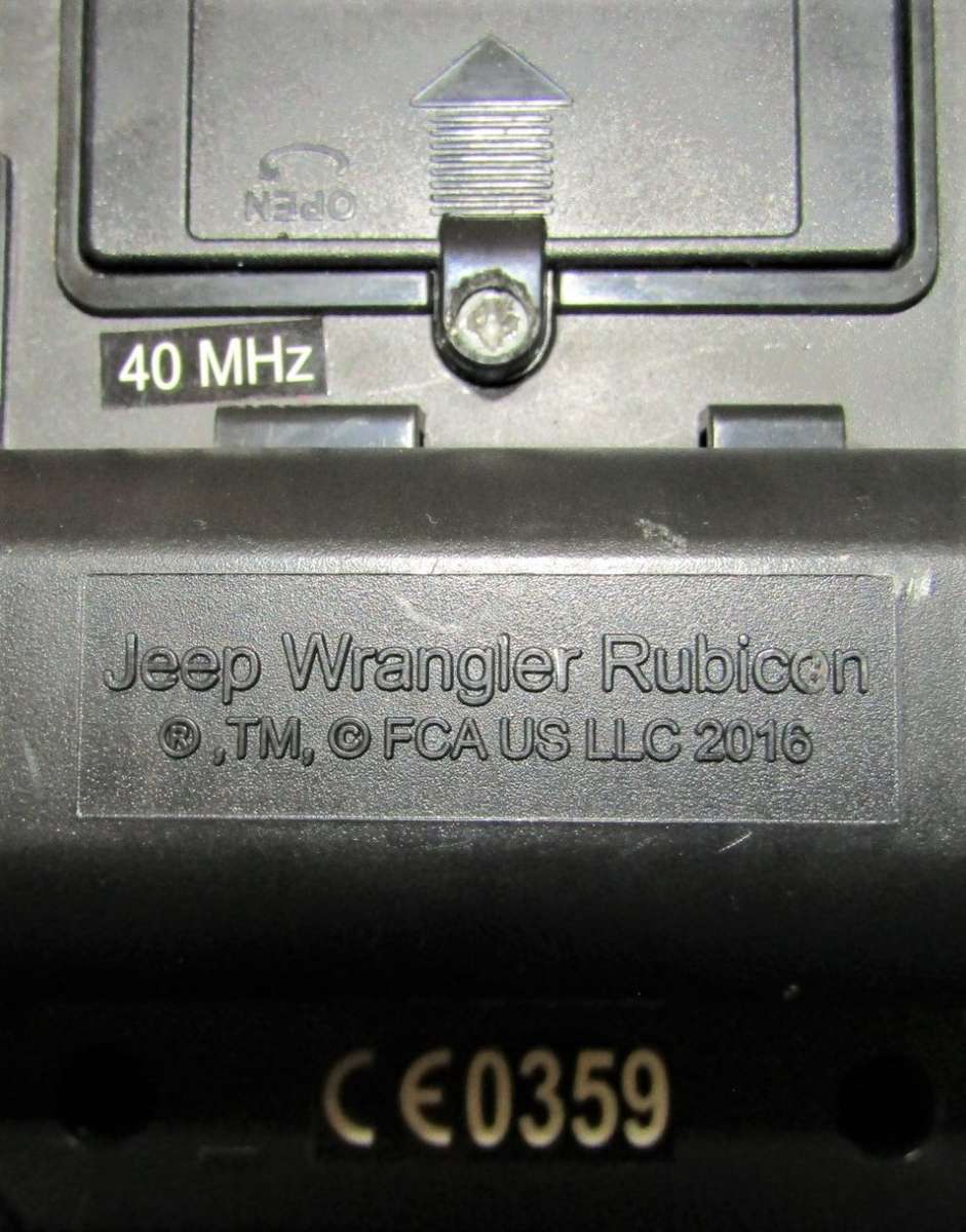 Old Maisto R/C Jeep Wrangler Rubicon