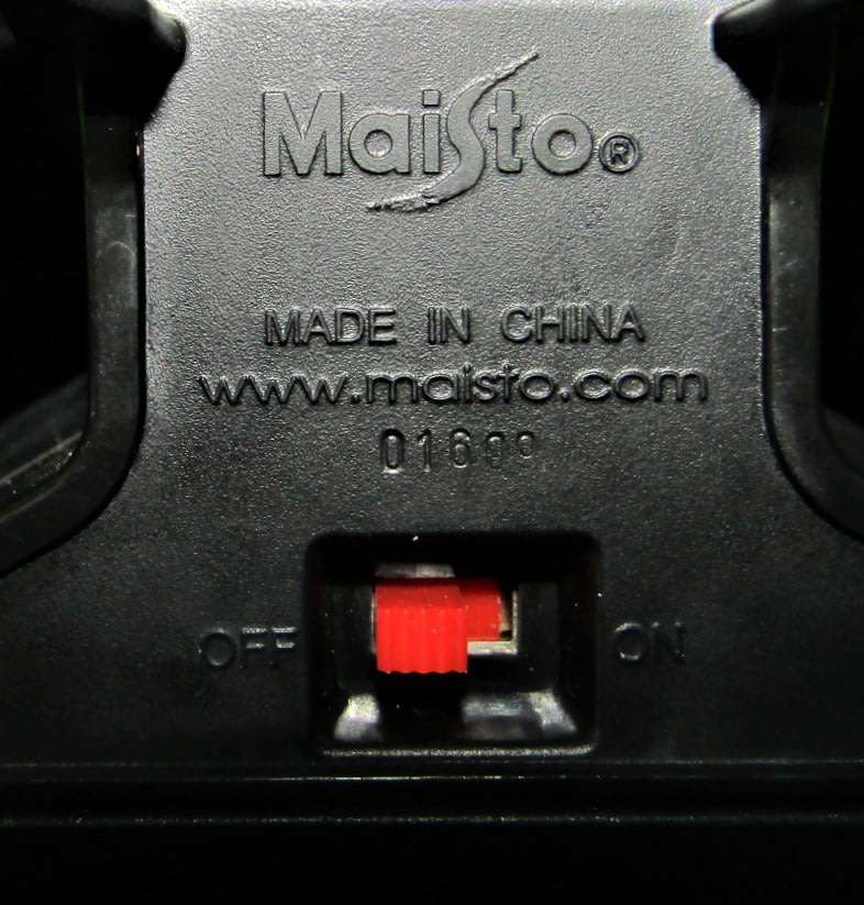 Old Maisto R/C Jeep Wrangler Rubicon