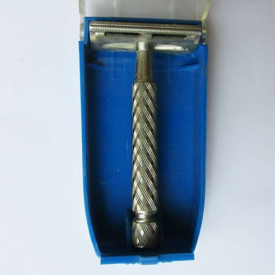 Vintage Gillette Made in England Safety Razor With Case