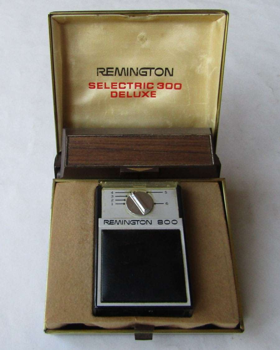 Vintage Remington Electric Shaver
