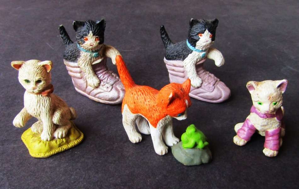 Lot of 5 Kitty in My Pocket Figures from 1995