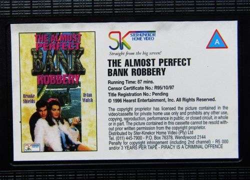 The Almost Perfect Bank Robbery - Brooke Shields - VHS Tape (1996)