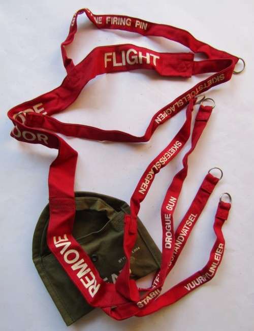 SAAF Pilots Rear Safety Cords in Pouch