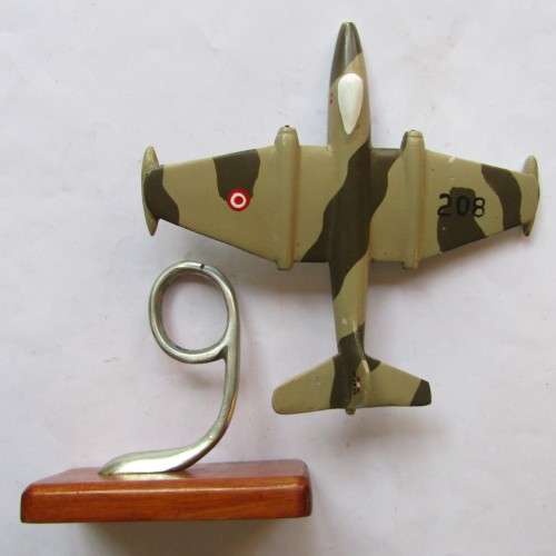 9 Squadron Metal Aircraft Model Desk Display
