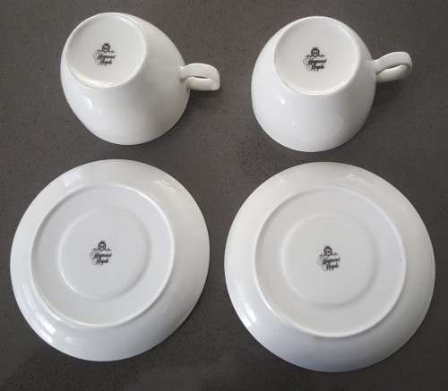 2 Old SAA Airways Flying Springbok Cups and Saucers