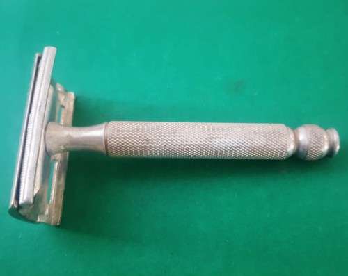 Vintage Gillette Made in England Safety Razor