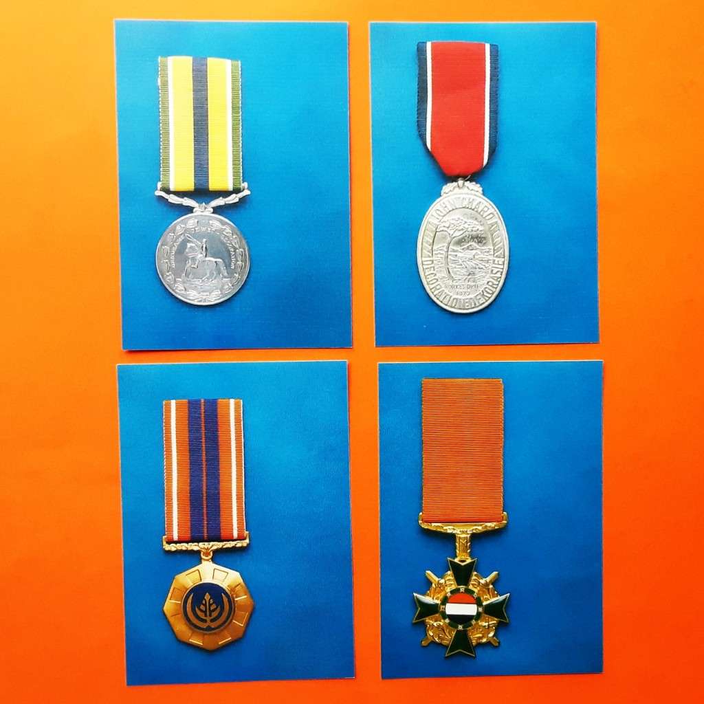 4 SADF Medals and Decorations Postcards from 1984