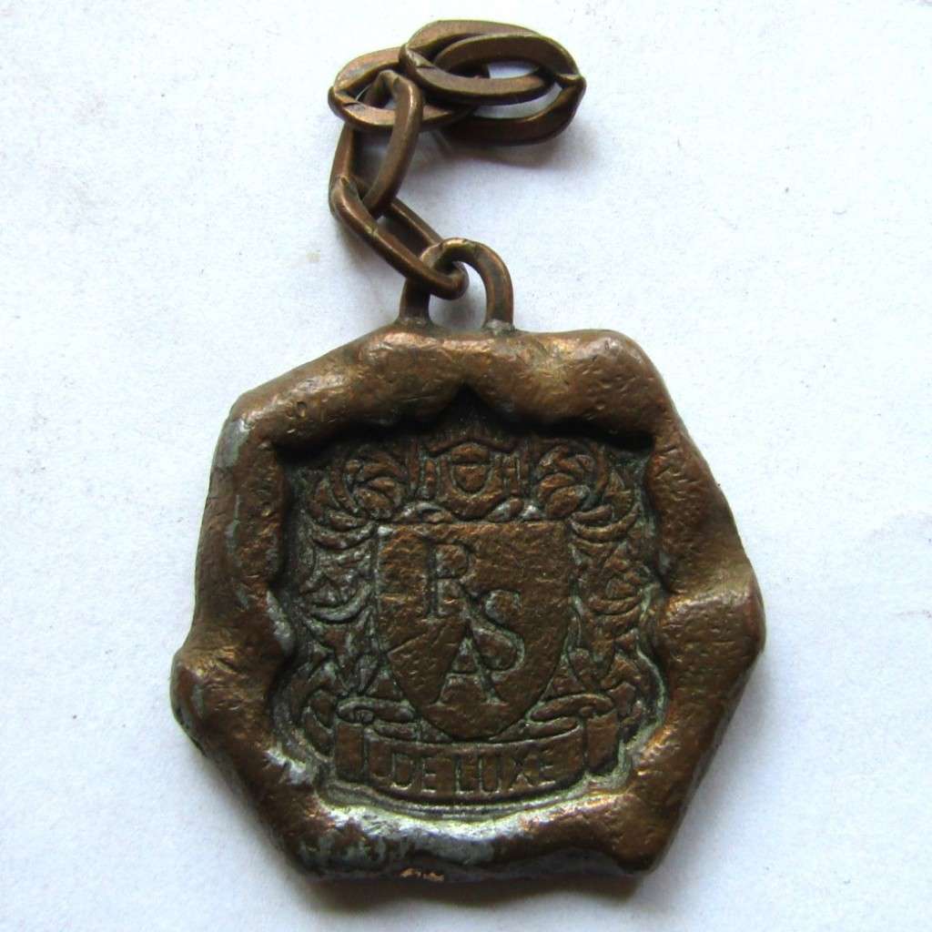 Old Vandeleur RSA De Luxe Keyring