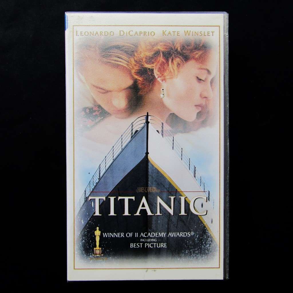 Titanic - Leonardo DiCaprio - Movie VHS Tape (1998)