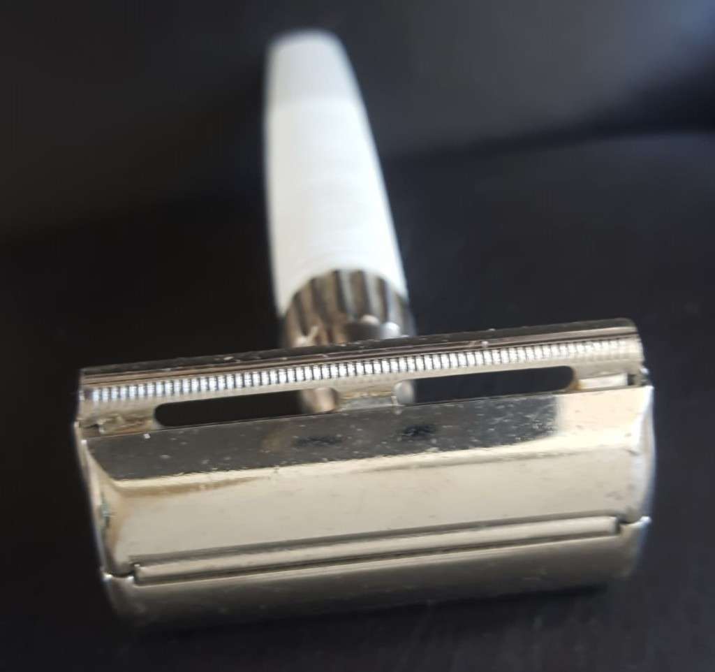 Vintage Gillette Made in England White Handle Safety Razor