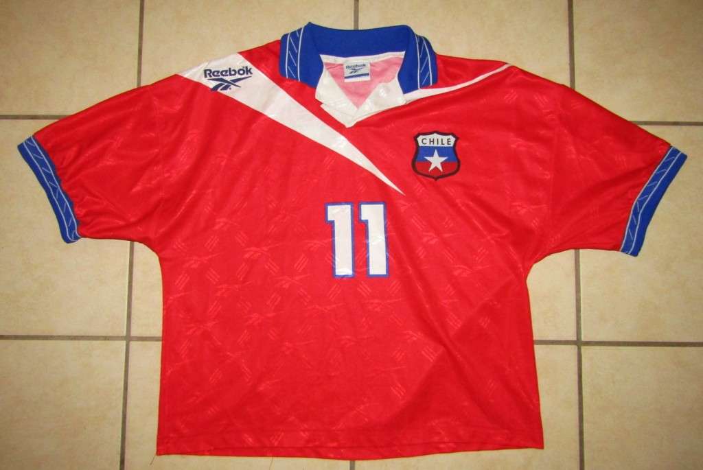 Old Reebok Chile Football Jersey - Large Size
