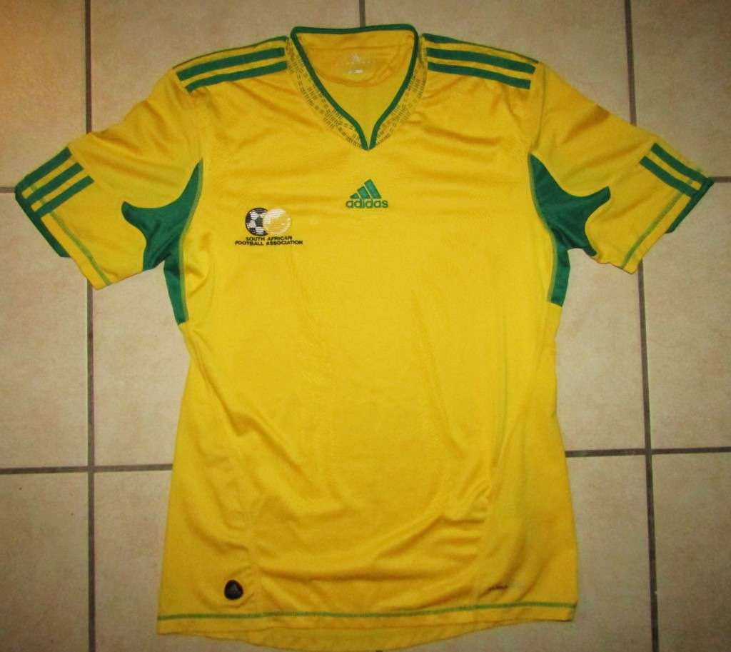 Old Adidas SA Football Jersey - Medium Size