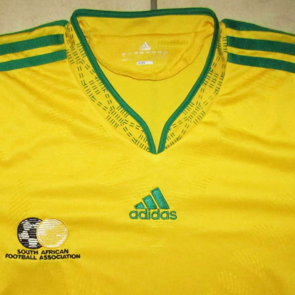 Old Adidas SA Football Jersey - Medium Size
