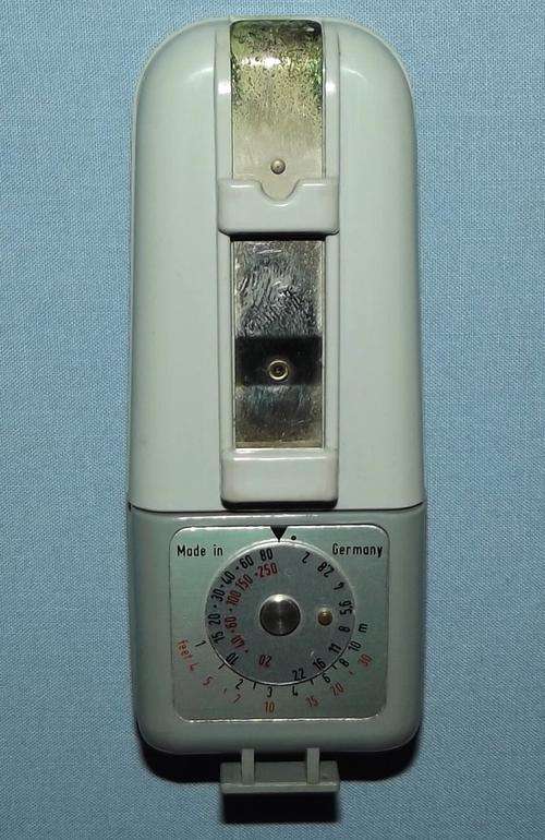 Old Retro German Zeiss Ikon Ikoblitz 6 Camera Flash