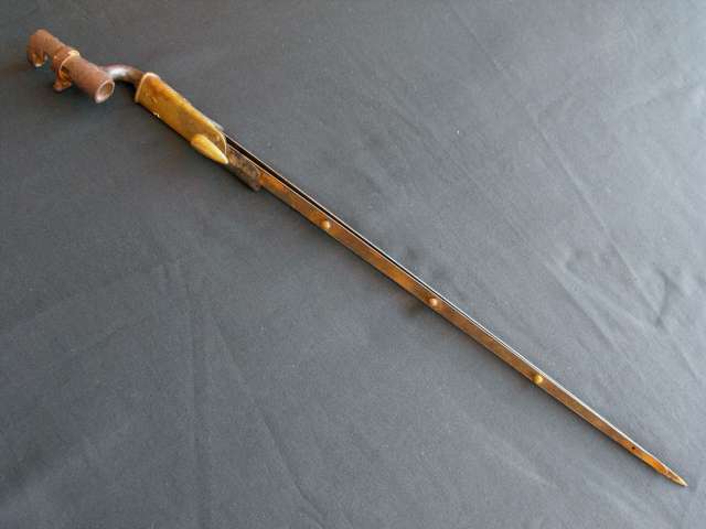 MARTINI HENRY RIFLE PATTERN 1876 SOCKET BAYONET