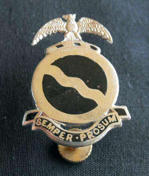 SADF REGIMENT MOOI RIVIER METAL CAP BADGE