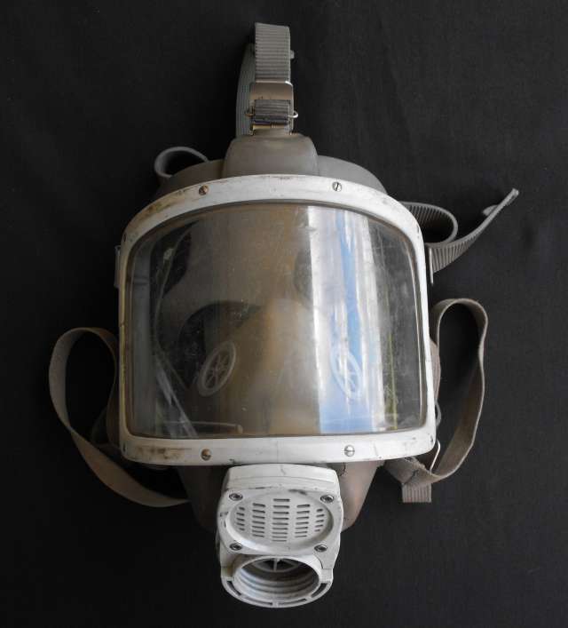 SA MILITARY GAS MASK