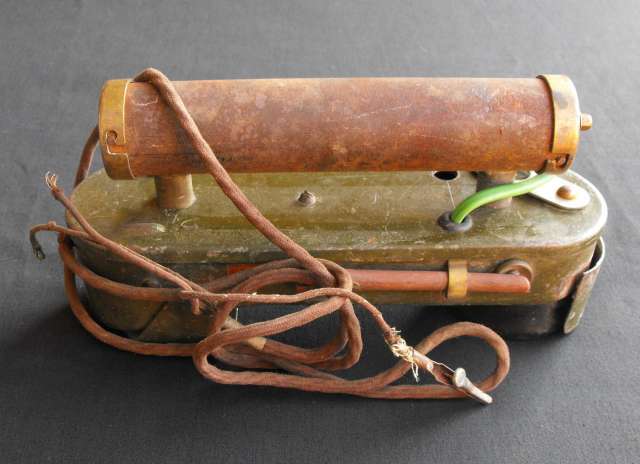 OLD MILITARY FIELD TELEPHONE HANDSET