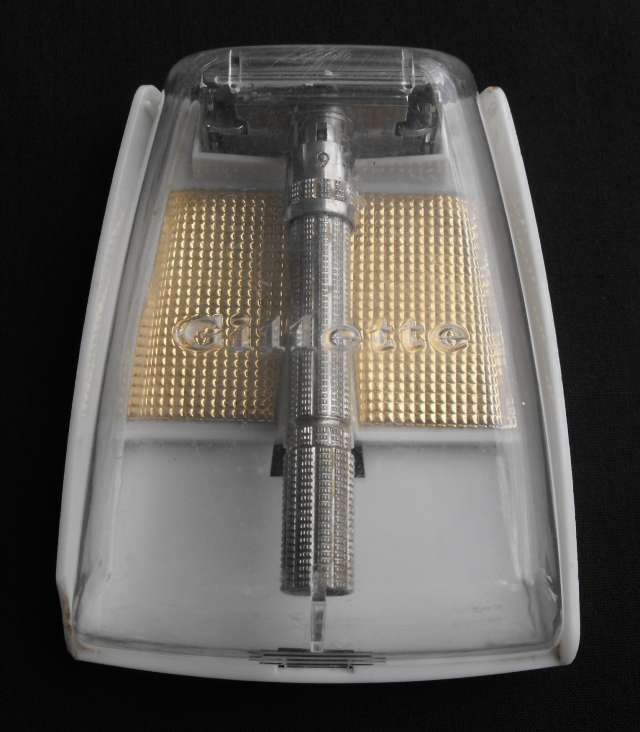 OLD GILLETTE ADJUSTABLE SAFETY RAZOR IN CASE