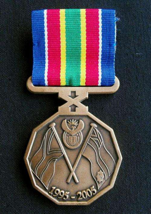 SA POLICE SERVICE 10 YEAR COMMEMORATION MEDAL
