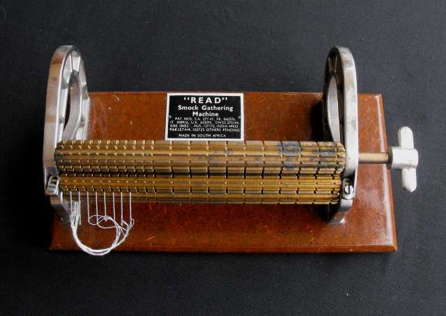 OLD READ SOUTH AFRICAN MADE SMOCK GATHERING MACHINE