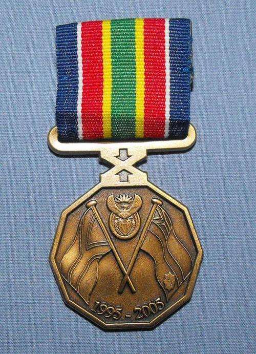 SA POLICE SERVICE 10 YEAR COMMEMORATION MEDAL