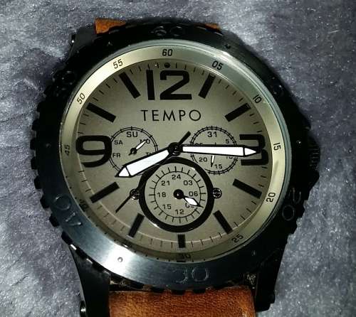 Pristine condition.Tempo Mens Stunning Watch. Working