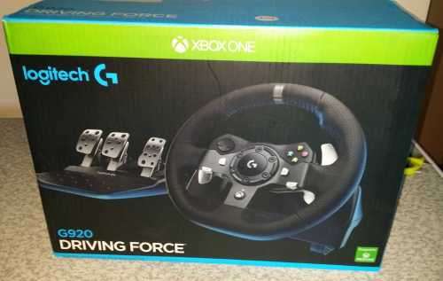 Logitech G920 Driving Force Racing Wheel / Works with XBOX one and PC / Dual-Motor Force / Easy-Acce