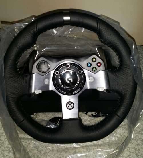 Logitech G920 Driving Force Racing Wheel / Works with XBOX one and PC / Dual-Motor Force / Easy-Acce