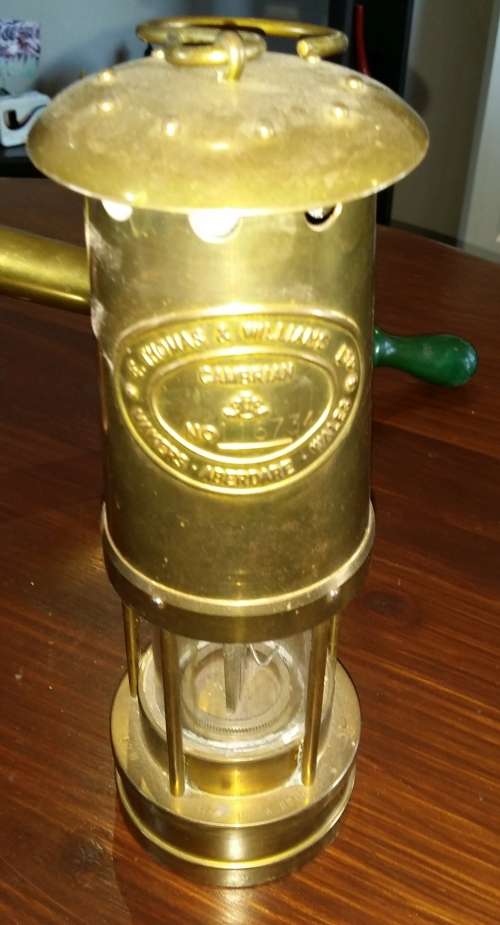 E. THOMAS & WILLIAMS LTD Cambrian No. 116734 Vintage Brass Miners Safety Lamp