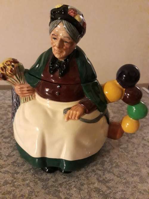 Reserved for TanMil8459 ROYAL DOULTON  **Teapot **- THE OLD BALLOON SELLER