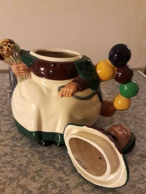 Reserved for TanMil8459 ROYAL DOULTON  **Teapot **- THE OLD BALLOON SELLER