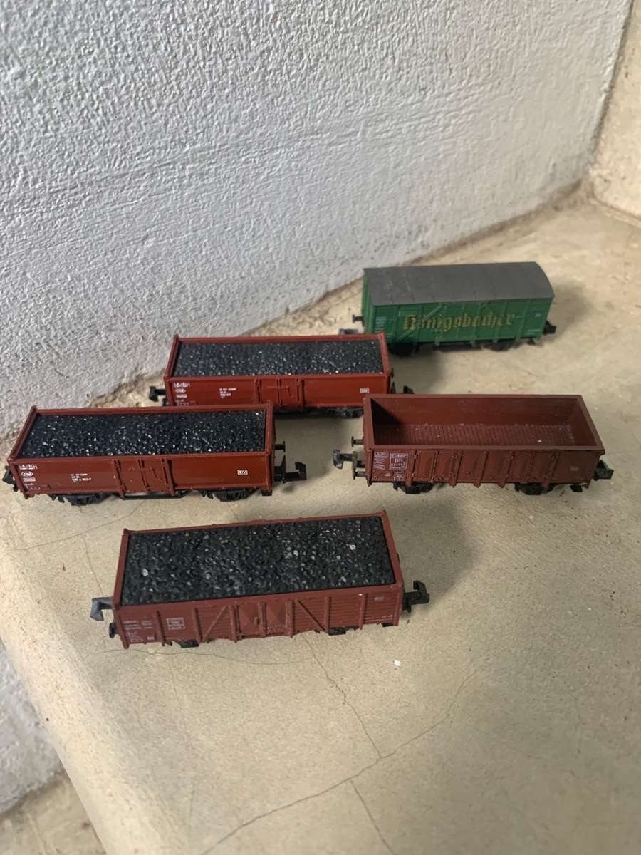 ROCO N GUAGE FREIGHT CARS