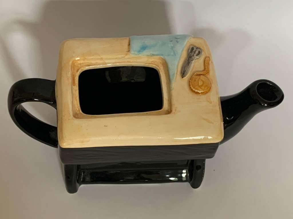 SEWING MACHINE TEAPOT