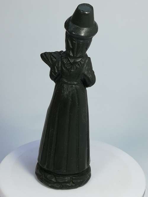 Welsh Maiden Flower Seller Figurine - Handcrafted moulding from Welsh Slate