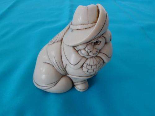 HIGHLY DESIRABLE JOHN BICCARD FIGURINE