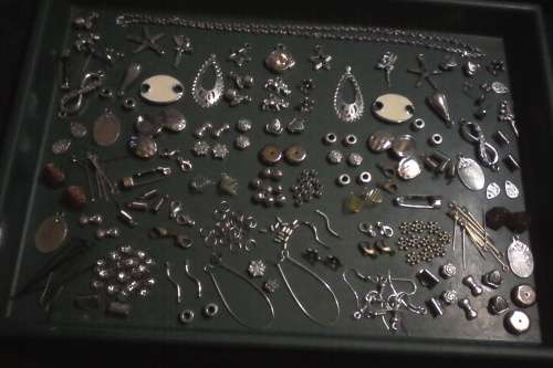 metal mix..assorted item (85 pkts)for all on photo