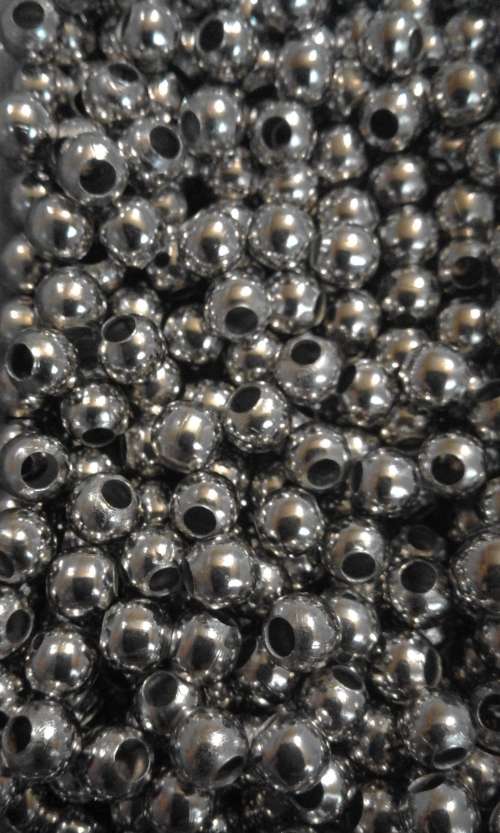 Glassbeads/crystals 1250,metal beads(100),6500 seedbeads...pls see description..first bid r145