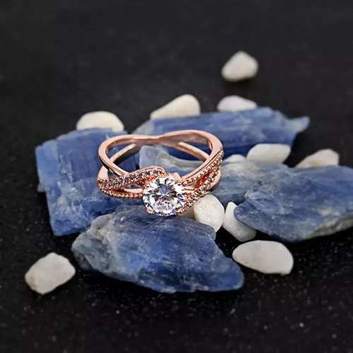 Rosegold plated engagement ring size 6,7